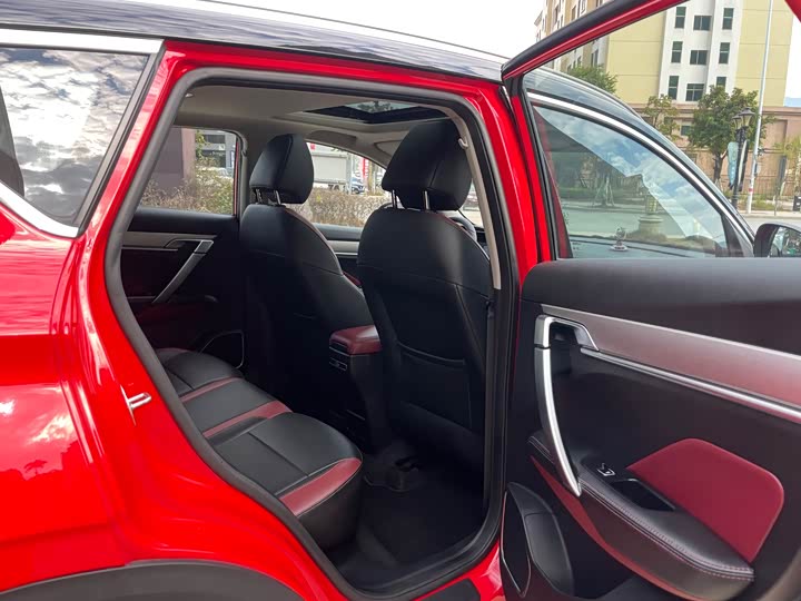 Фото 7 - Geely Coolray