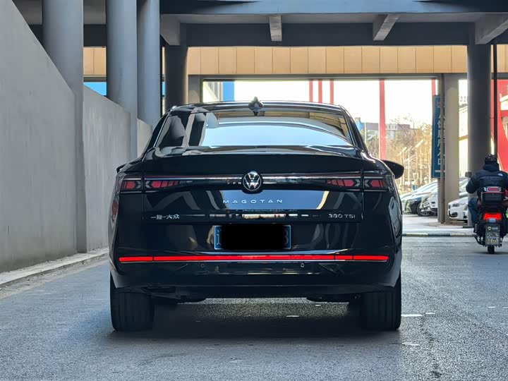 Фото 3 - Volkswagen Magotan