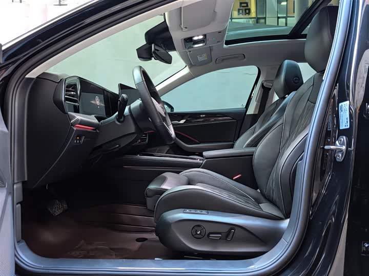 Фото 7 - Volkswagen Magotan