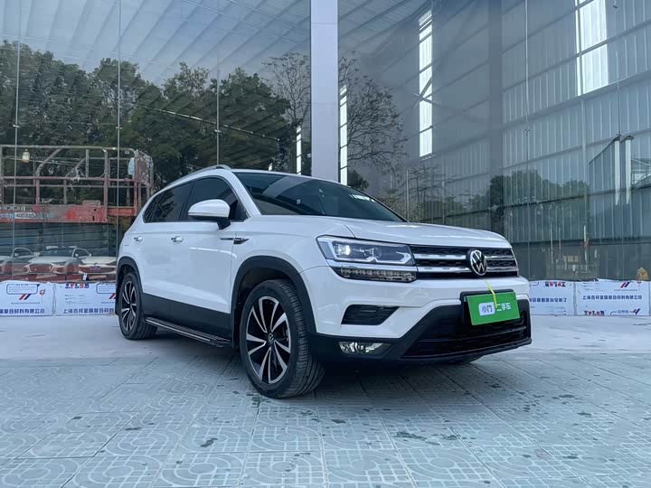 Фото 2 - Volkswagen Tharu