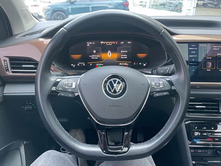 Фото 7 - Volkswagen Tharu