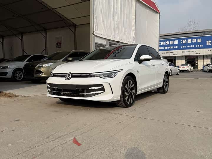 Фото 1 - Volkswagen Golf