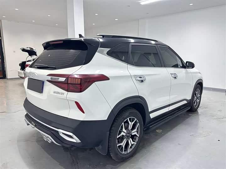 Фото 4 - Kia KX3