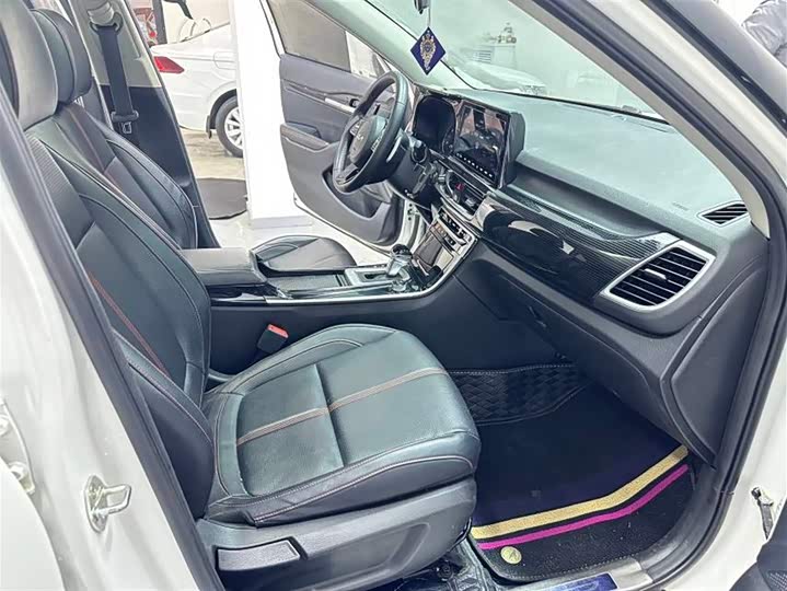 Фото 7 - Kia KX3