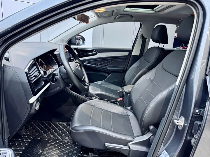 Фото 9 - Jetta VS5