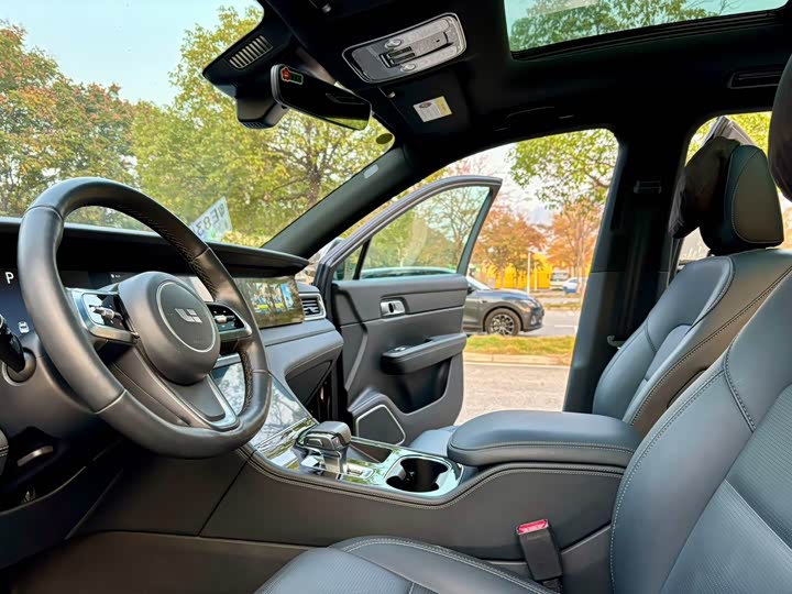 Фото 8 - LiXiang One