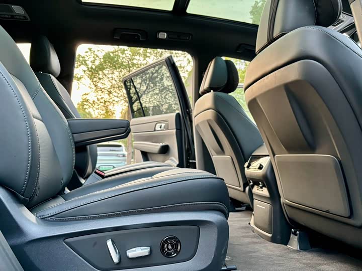 Фото 9 - LiXiang One