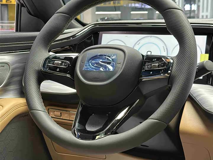 Фото 8 - GAC Trumpchi ES9