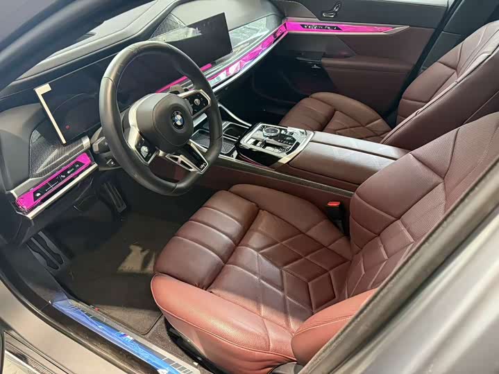 Фото 7 - BMW 7 Series