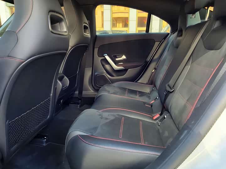 Фото 9 - Mercedes-Benz CLA-Class