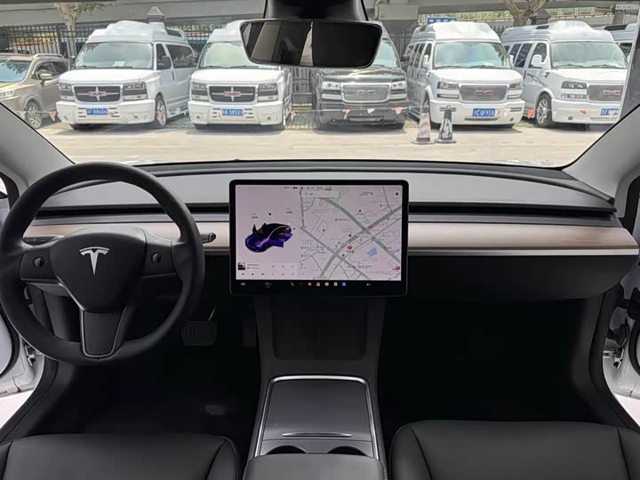 Фото 5 - Tesla Model 3