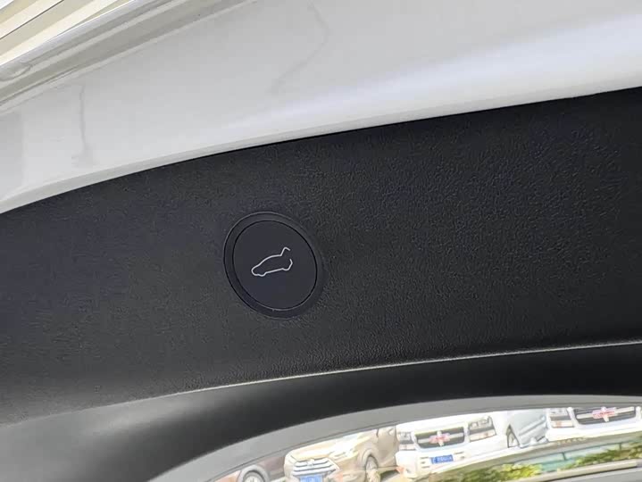 Фото 9 - Tesla Model 3