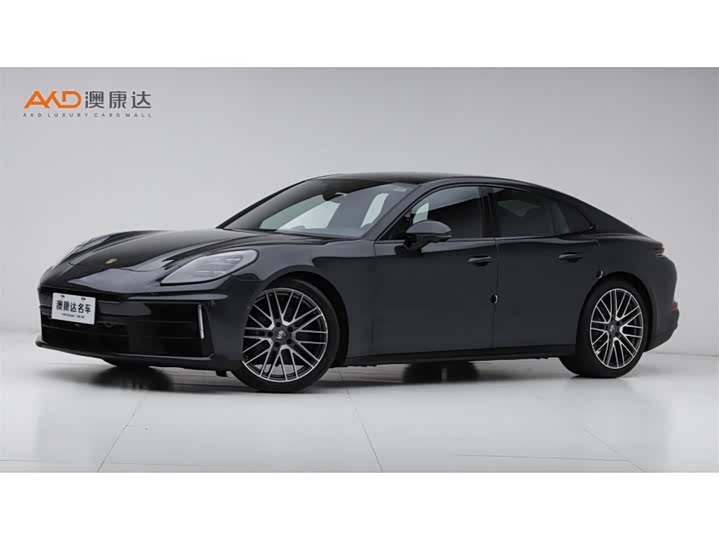 Фото 1 - Porsche Panamera