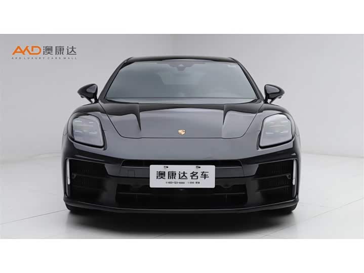 Фото 2 - Porsche Panamera