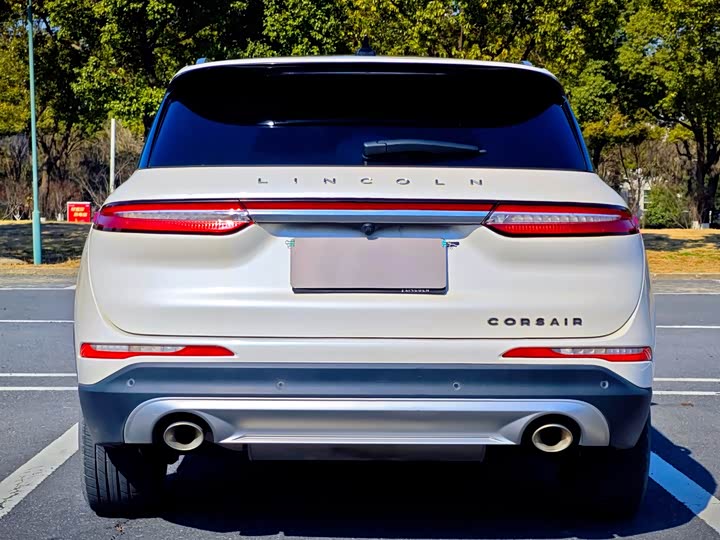 Photo 5 - Lincoln Corsair