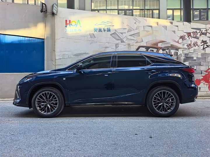 Фото 2 - Lexus RX