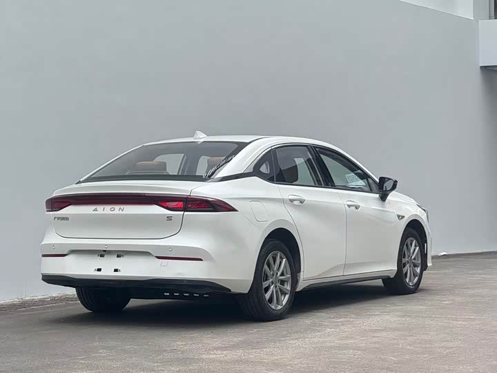 Фото 5 - GAC Aion S