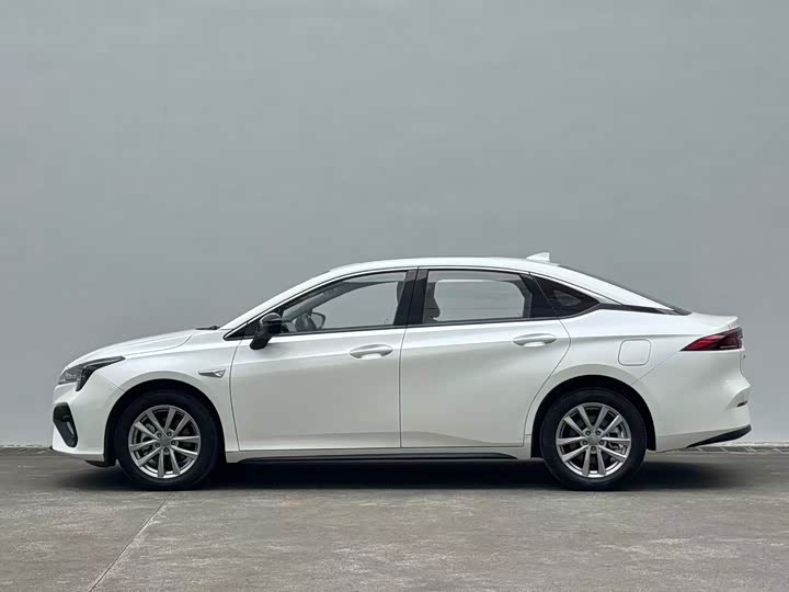 Фото 8 - GAC Aion S