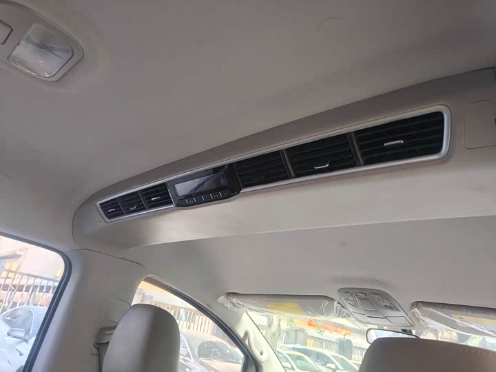 Фото 5 - JAC Refine M4