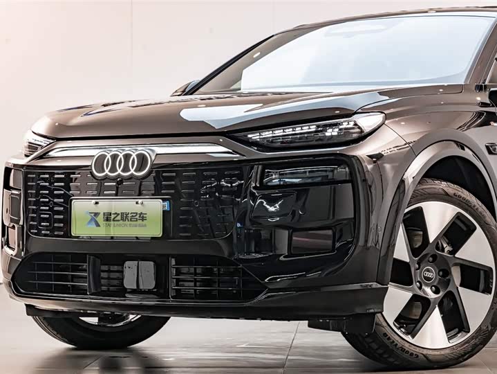 Фото 2 - Audi Q6L e-tron