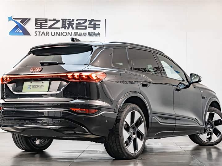 Фото 7 - Audi Q6L e-tron