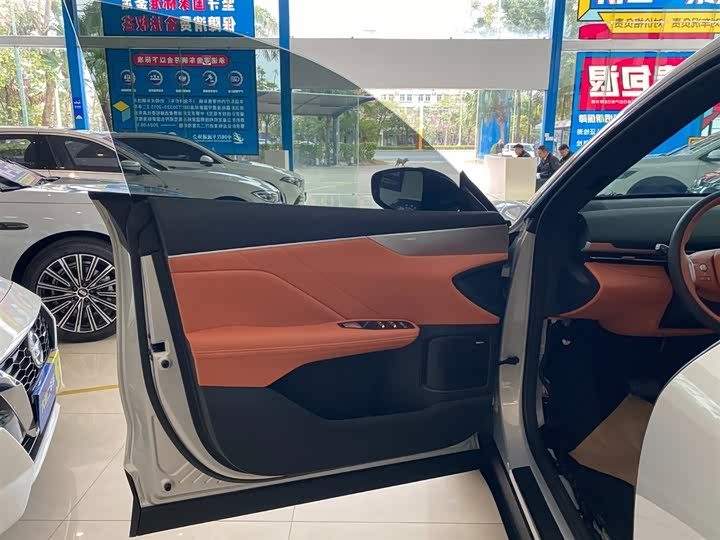 Фото 4 - Changan Deepal S05