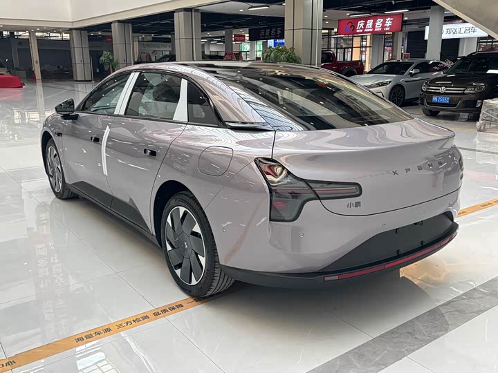 Фото 7 - XPeng Mona M03