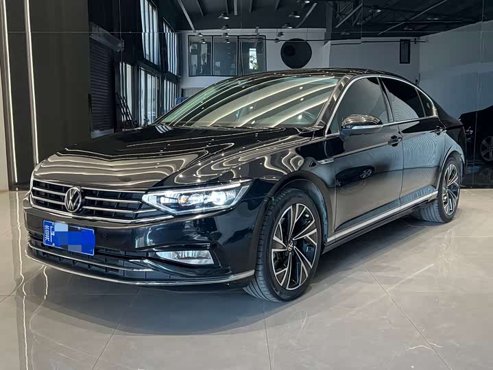 Фото 1 - Volkswagen Magotan