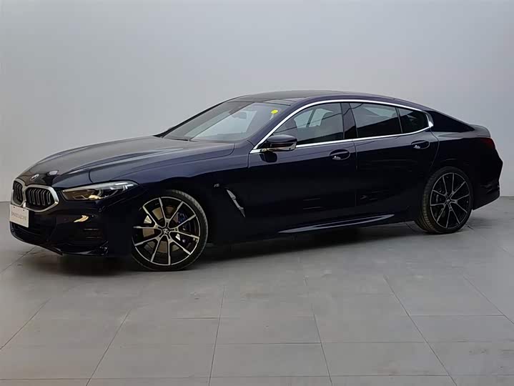 Фото 1 - BMW 8 Series