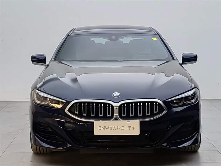 Фото 2 - BMW 8 Series