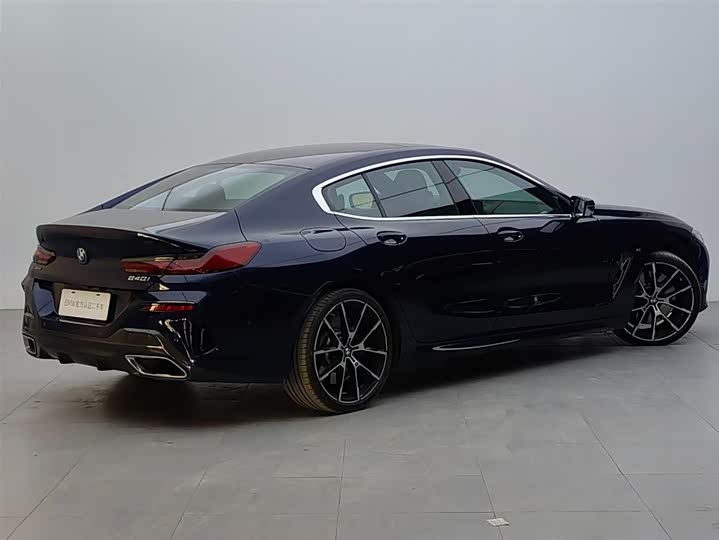Фото 4 - BMW 8 Series