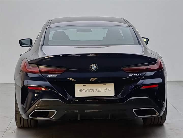 Фото 5 - BMW 8 Series
