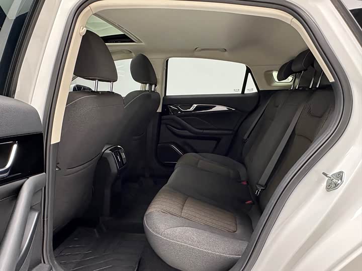 Photo 8 - Bestune B70