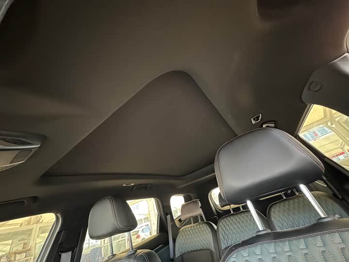 Photo 6 - Geely Okavango L