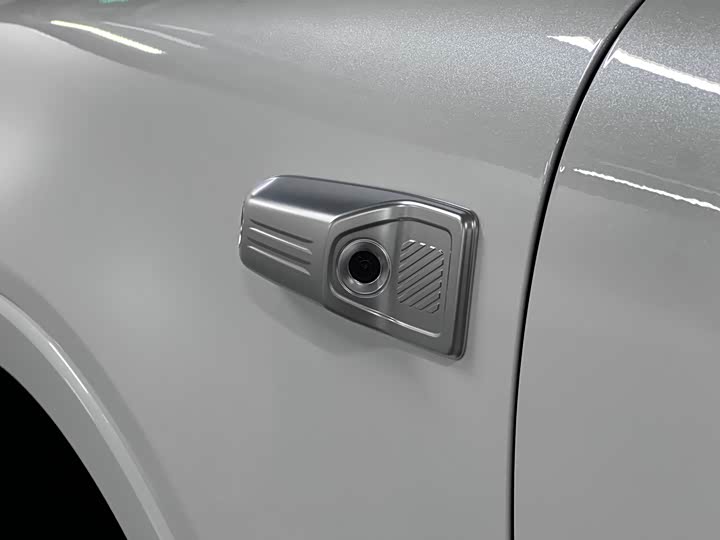 Фото 2 - Tank 500 Hybrid