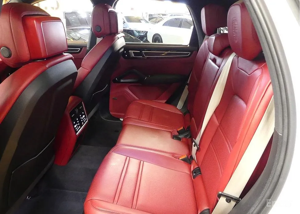 Фото 17 - Porsche Cayenne