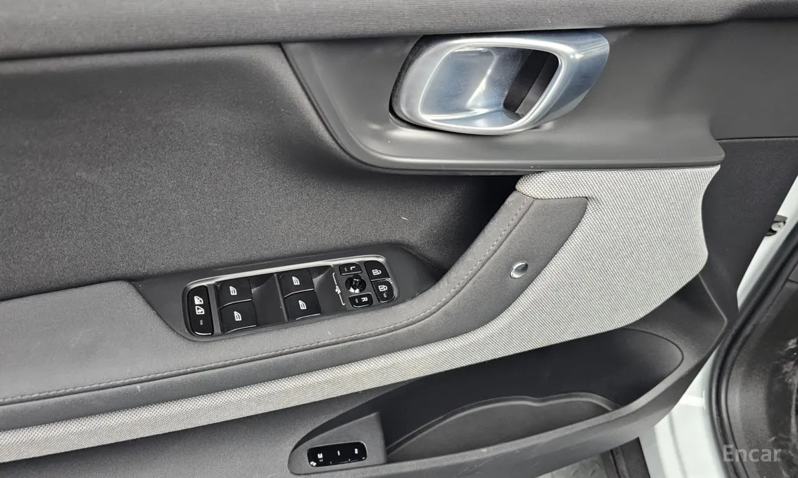 Фото 18 - Polestar 2