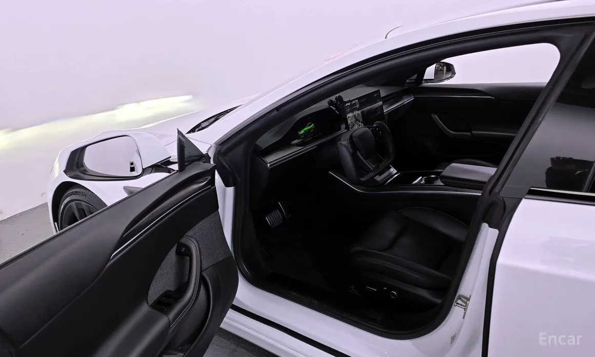 Фото 10 - Tesla Model S