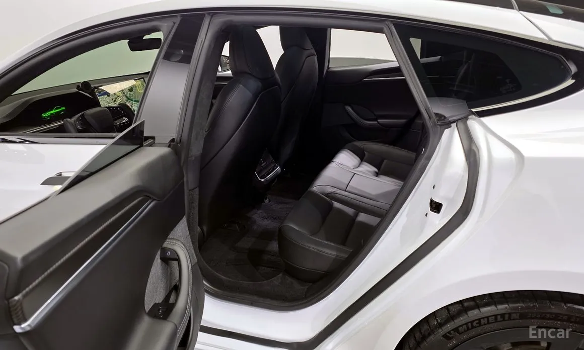 Фото 11 - Tesla Model S