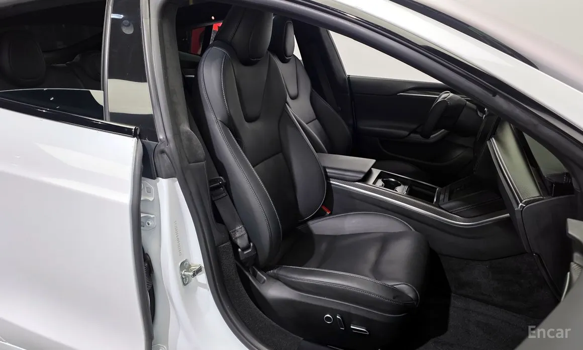 Фото 12 - Tesla Model S