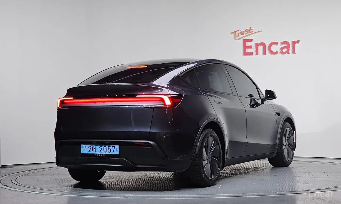 Фото 2 - Tesla Model Y