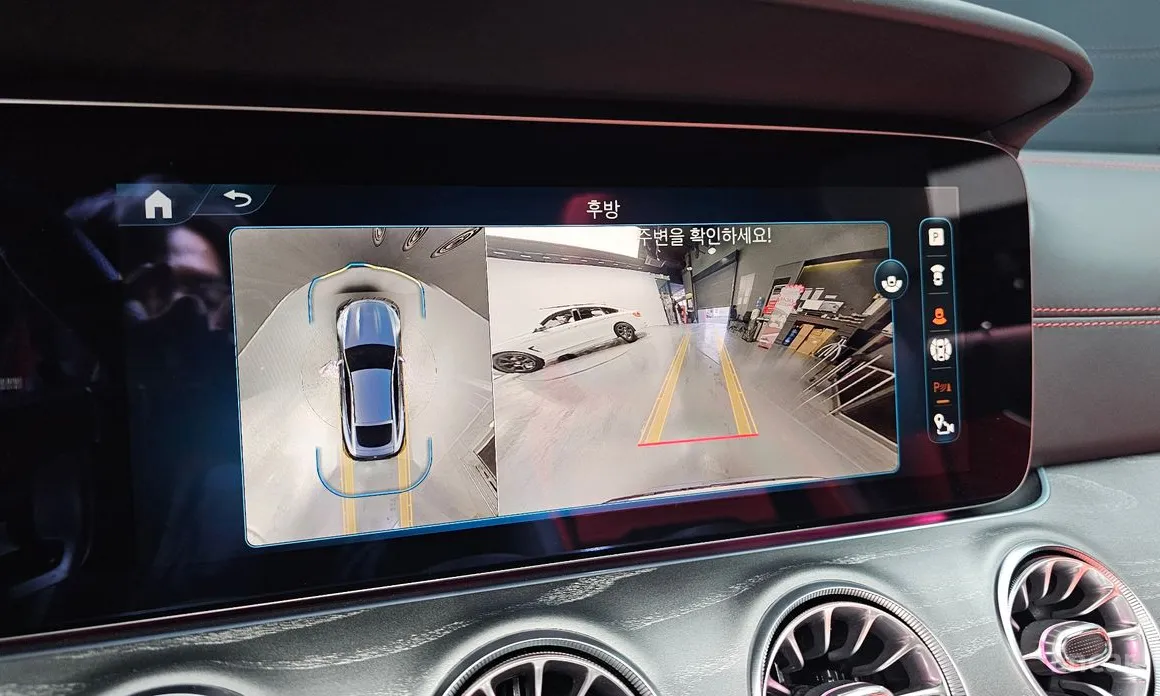 Фото 15 - Mercedes-Benz AMG GT