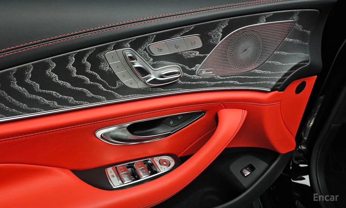 Фото 18 - Mercedes-Benz AMG GT