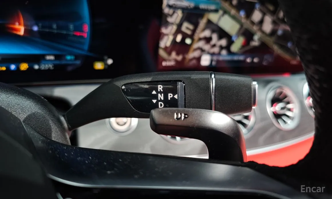 Фото 9 - Mercedes-Benz AMG GT