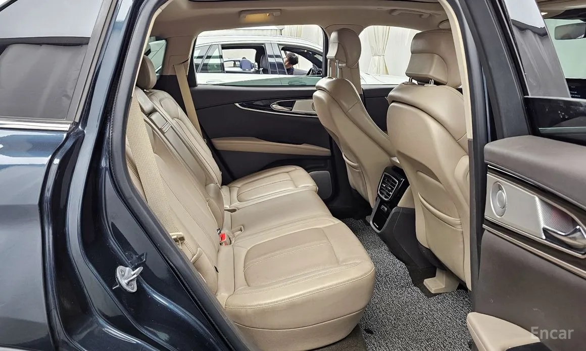 Фото 12 - Lincoln Nautilus