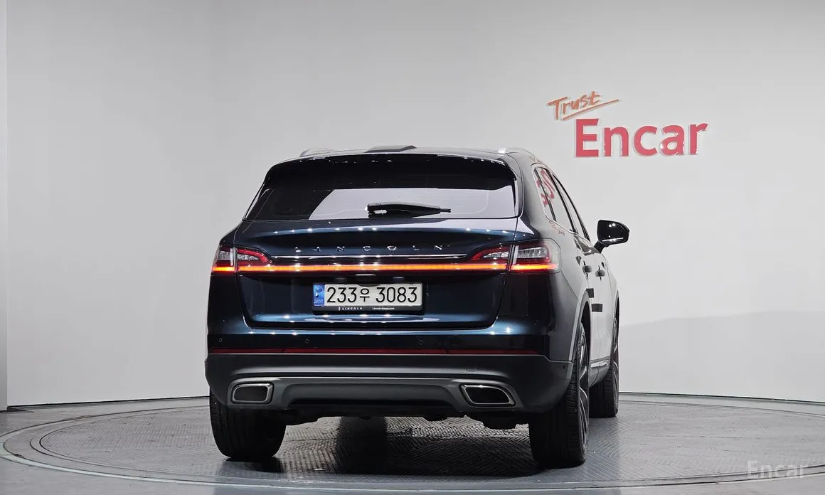 Фото 4 - Lincoln Nautilus