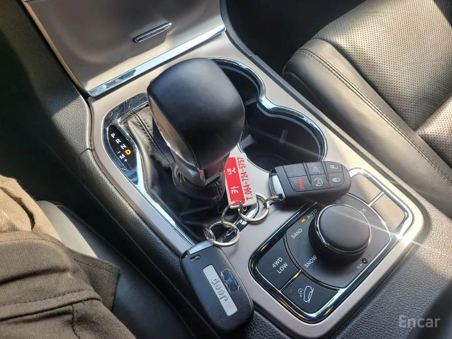 Фото 12 - Jeep Cherokee