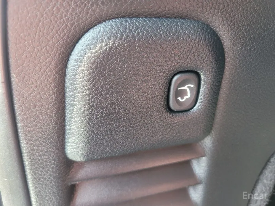 Фото 17 - Jeep Cherokee