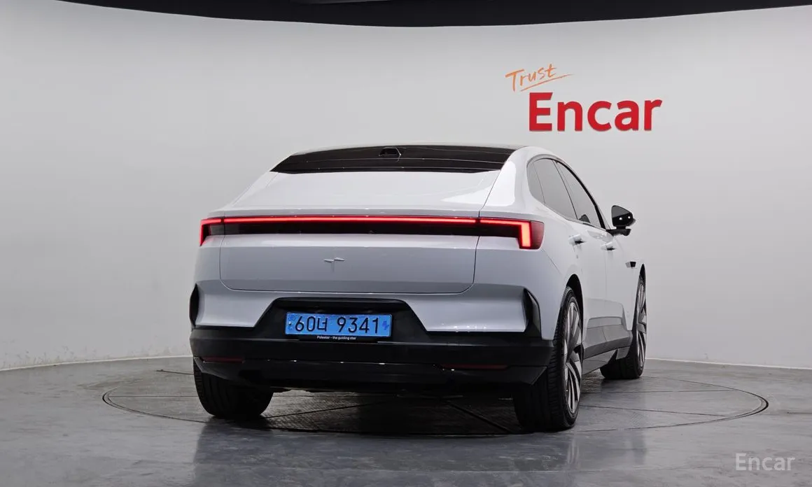 Фото 4 - Polestar 4