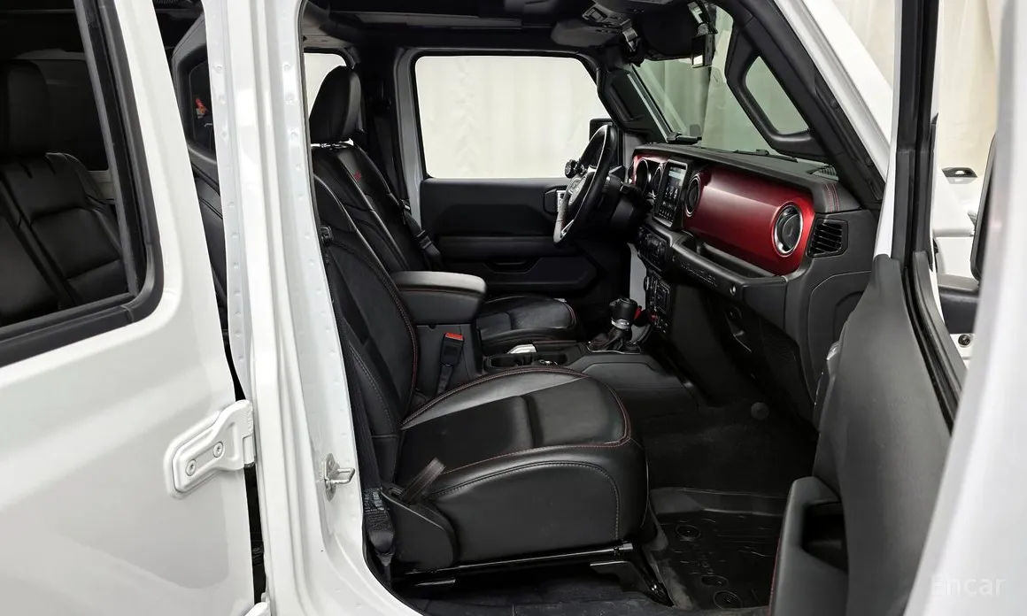 Фото 11 - Jeep Wrangler